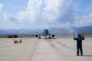 Vietnam Airlines Khai trương chuyến bay thẳng đầu tiên kết nối TPHCM với Điện Biên.