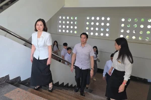 Lãnh đạo Sở GD&ĐT Lào Cai thăm, kiểm tra hoạt động giáo dục tại phường Lào Cai.