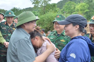 Thủ tướng Phạm Minh Chính khóc cùng nỗi đau của nhân dân.