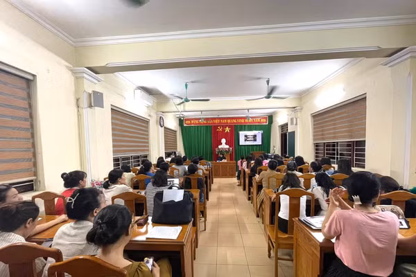 Quang cảnh buổi tập huấn ở điểm cầu.