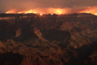 chum-anh-linh-cuu-hoa-chien-dau-voi-chay-rung-o-grand-canyon-05.jpg