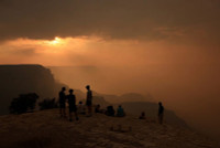 chum-anh-linh-cuu-hoa-chien-dau-voi-chay-rung-o-grand-canyon-013.jpg