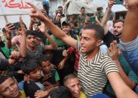 chum-anh-nguoi-dan-israel-va-gaza-an-mung-sau-lenh-ngung-ban-011.jpg