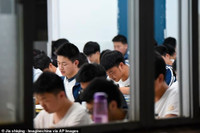 trung-quoc-tung-tuyet-chieu-chong-gian-lan-ky-thi-dai-hoc-2.jpg