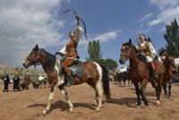 chum-anh-le-hoi-truyen-thong-salbuurun-o-kyrgyzstan-0805-07.jpg