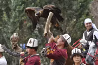 chum-anh-le-hoi-truyen-thong-salbuurun-o-kyrgyzstan-0805-05.jpg