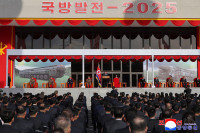 chum-anh-trien-lam-thiet-bi-quan-su-trieu-tien-2025-01.jpg