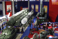 chum-anh-trien-lam-thiet-bi-quan-su-trieu-tien-2025-06.jpg