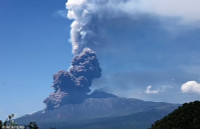 chum-anh-nui-lua-etna-phun-trao-0605-06.jpg