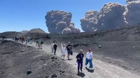 chum-anh-nui-lua-etna-phun-trao-0605-03.jpg