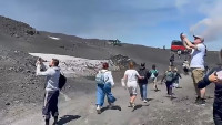 chum-anh-nui-lua-etna-phun-trao-0605-05.jpg