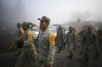 chum-anh-lu-lut-tan-pha-mexico-1005-06.jpg