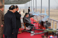 ong-kim-jong-un-chi-dao-cong-tac-nghien-cuu-uav-07.jpg