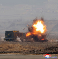 ong-kim-jong-un-chi-dao-cong-tac-nghien-cuu-uav-012.jpg