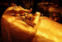 chum-anh-ben-trong-kho-bau-cua-vua-tutankhamun-1105-01.jpg