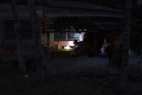chum-anh-nguoi-dan-cuba-sang-tao-vuot-khung-hoang-nang-luong-010.jpg