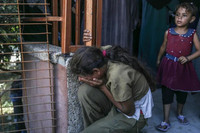 chum-anh-israel-tan-cong-tren-bo-thanh-pho-gaza-0905-11.jpg