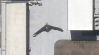 ro-ri-uav-khong-lo-cua-trung-quoc-sai-canh-ngang-ngua-b-2-my-2.jpg