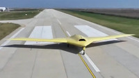 ro-ri-uav-khong-lo-cua-trung-quoc-sai-canh-ngang-ngua-b-2-my-3.jpg