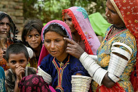 chum-anh-truyen-thong-xam-mat-o-mien-nam-pakistan-00.jpg