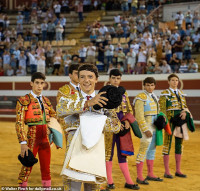chum-anh-nhung-dau-si-tuoi-teen-o-tay-ban-nha-03.jpg