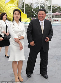 con-gai-ong-kim-jong-un-gay-soc-xuat-hien-tai-dieu-binh-day-tin-don-ke-3.jpg