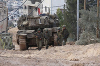 israel-tan-cong-hang-tram-muc-tieu-o-cac-nuoc-ong-trump-len-an-houthi-4.jpg