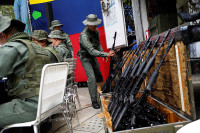 chum-anh-quan-doi-venezuela-huan-luyen-dan-thuong-03.jpg