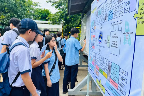Học sinh TPHCM tham gia kỳ thi tuyển sinh lớp 10 năm 2026.