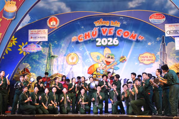 Phần trình diễn đến từ nhóm học sinh Trường THPT Mạc Đỉnh Chi.