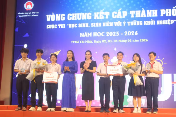 Hai dự án được trao giải Nhất năm nay thuộc về Trường THPT Lương Thế Vinh và Trường THCS-THPT Trần Đại Nghĩa.