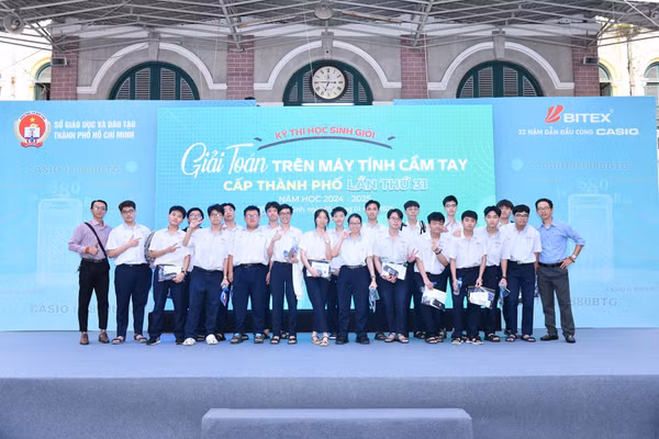 Học sinh TPHCM tham gia kỳ thi giải toán trên máy tính cầm tay cấp thành phố lần thứ 31.