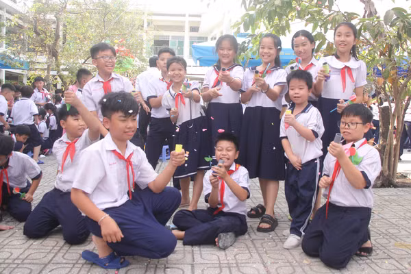 Hoạt động trải nghiệm của học sinh Trường Tiểu học Thuận Kiều (phường Đông Hưng Thuận, TPHCM).