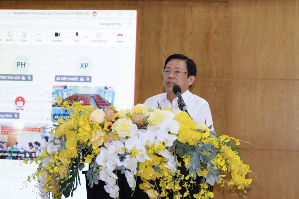 Ông Nguyễn Văn Phong phát biểu tại hội nghị.
