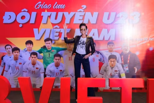 Ngắm nhìn…