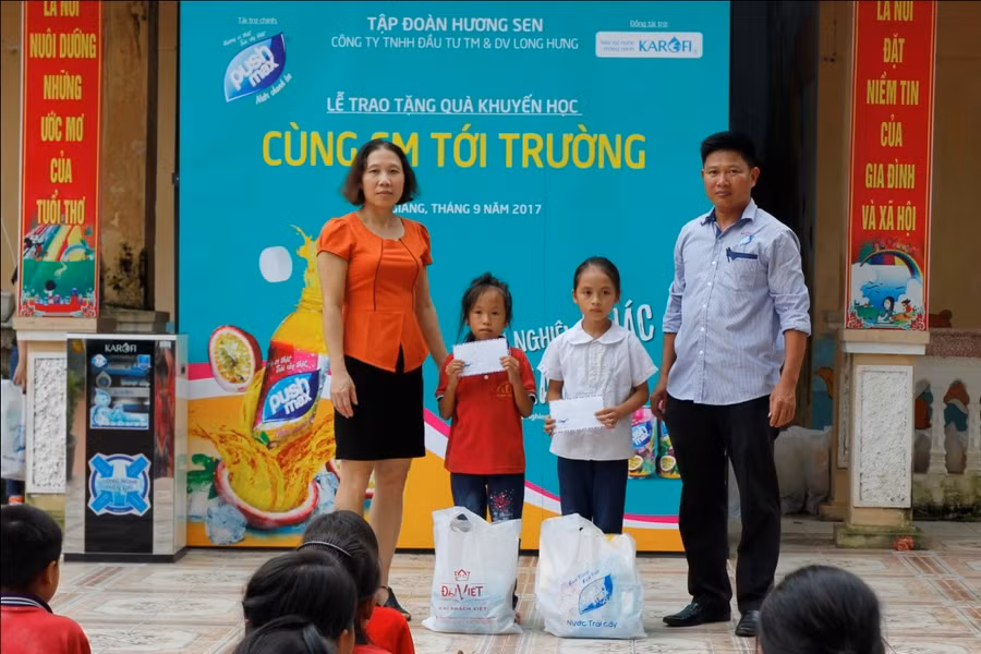 Trường tiểu học Hoàng Lương (Bắc Giang) với cơ sở vật chất còn hạn chế, nhưng các em học sinh vẫn vô cùng hiếu học.