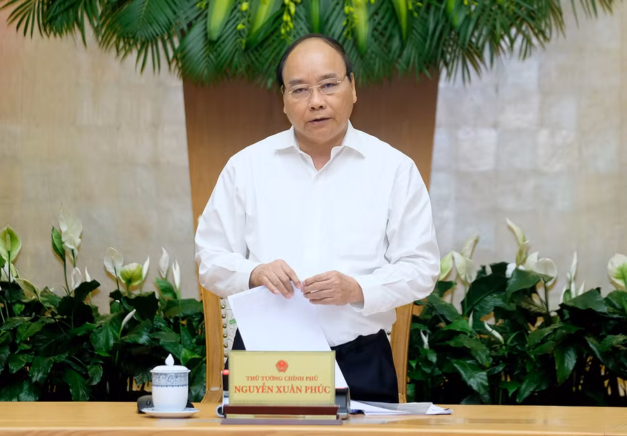 Thủ tướng phát biểu tại phiên họp Chính phủ thường kỳ tháng 5/2018. Ảnh: VGP