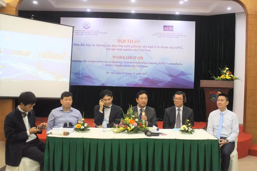 Các chuyên gia chia sẻ về kinh nghiệm của các nước thành viên APEC trong thúc đẩy hợp tác thương mại hóa công nghệ, kết quả R&D và gợi ý bài học cho Việt Nam Các chuyên gia chia sẻ về kinh nghiệm của các nước thành viên APEC trong thúc đẩy hợp tác thương mại hóa công nghệ, kết quả R&D và gợi ý bài học cho Việt Nam