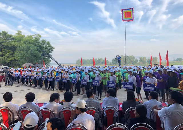 Giải đua thuyền truyền thống năm nay quy tụ 19 đội đua thuyền trên toàn tỉnh Quảng Nam về tham dự