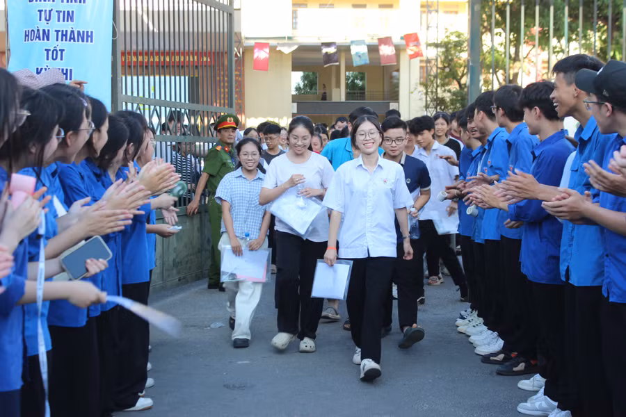 Thí sinh Hà Tĩnh thở phào nhẹ nhõm sau 2 ngày thi.