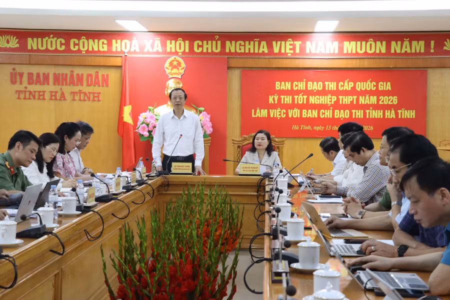 Ban chỉ đạo thi cấp quốc gia Kỳ thi tốt nghiệp THPT 2026 làm việc với Ban chỉ đạo thi tỉnh Hà Tĩnh.