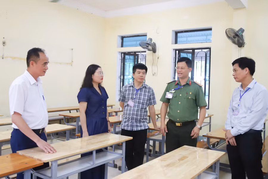 Lãnh đạo tỉnh kiểm tra cơ sở vật chất chuẩn bị cho Kỳ thi tuyển sinh lớp 10 THPT.