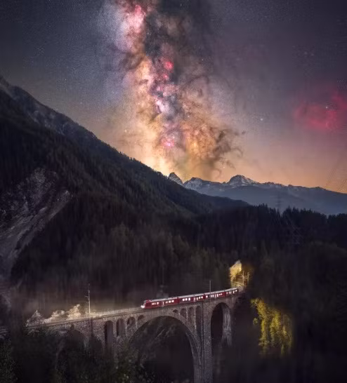 Ảnh của nhà nhiếp ảnh gia Thụy Sĩ Alexander Forst. Vẻ đẹp hiếm của Dải Ngân hà