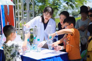 Ngày hội Hè Háo Hức ‘hút’ trẻ em Hà Nội