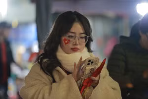 Dàn các cô gái xinh đẹp cổ vũ ĐT Việt Nam đấu Myanmar 