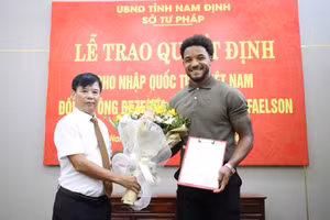 Rafaelson chính thức trở thành công dân Việt Nam