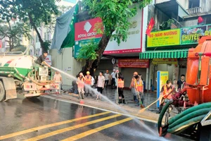 Phố Cát Linh, Hà Nội sạch sẽ sau vụ bùn phun tràn