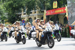 Công an Thủ đô đi giữa vòng tay Nhân dân