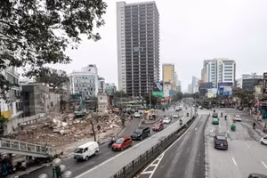 Giải phóng mặt bằng tuyến đường 'siêu đắt' giữa lòng Thủ đô