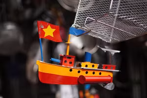 Đồ chơi Trung Thu chỉ con nhà có điều kiện ở Hà Nội ngày xưa mới sở hữu